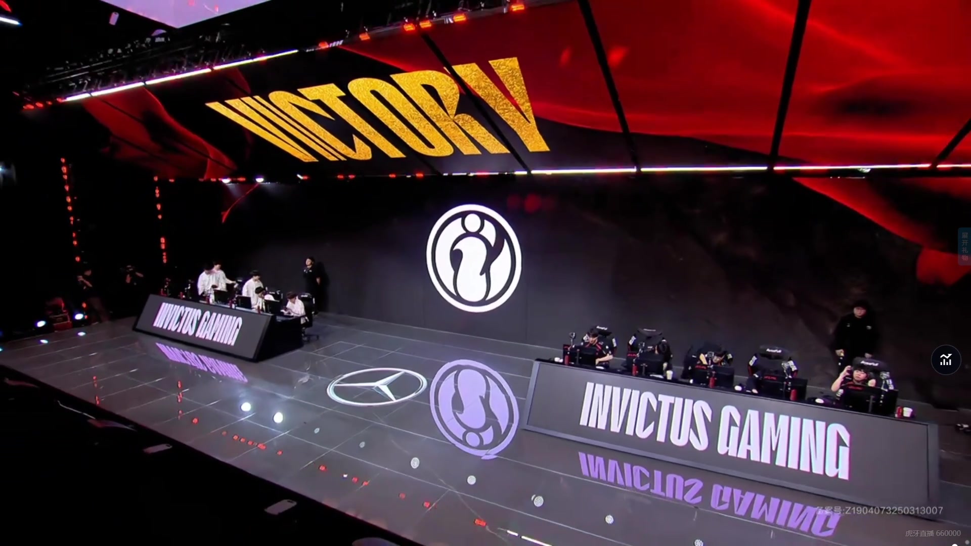 九游会j9官网真人游戏第一品牌赢了就是好事！TheShy对线遭压制 但赛后依旧和Gala有说有笑前去碰拳