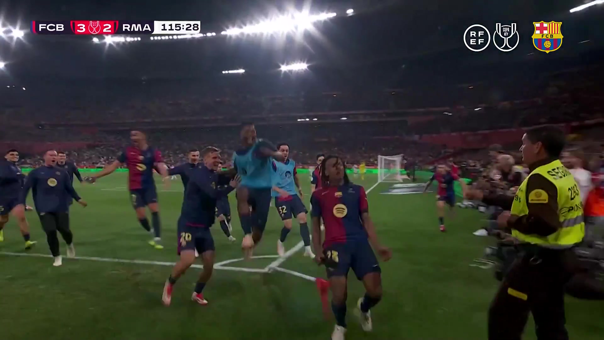 j9九游会老哥俱乐部交流决赛加时绝杀皇马！孔德激情庆祝跨过角旗杆😂